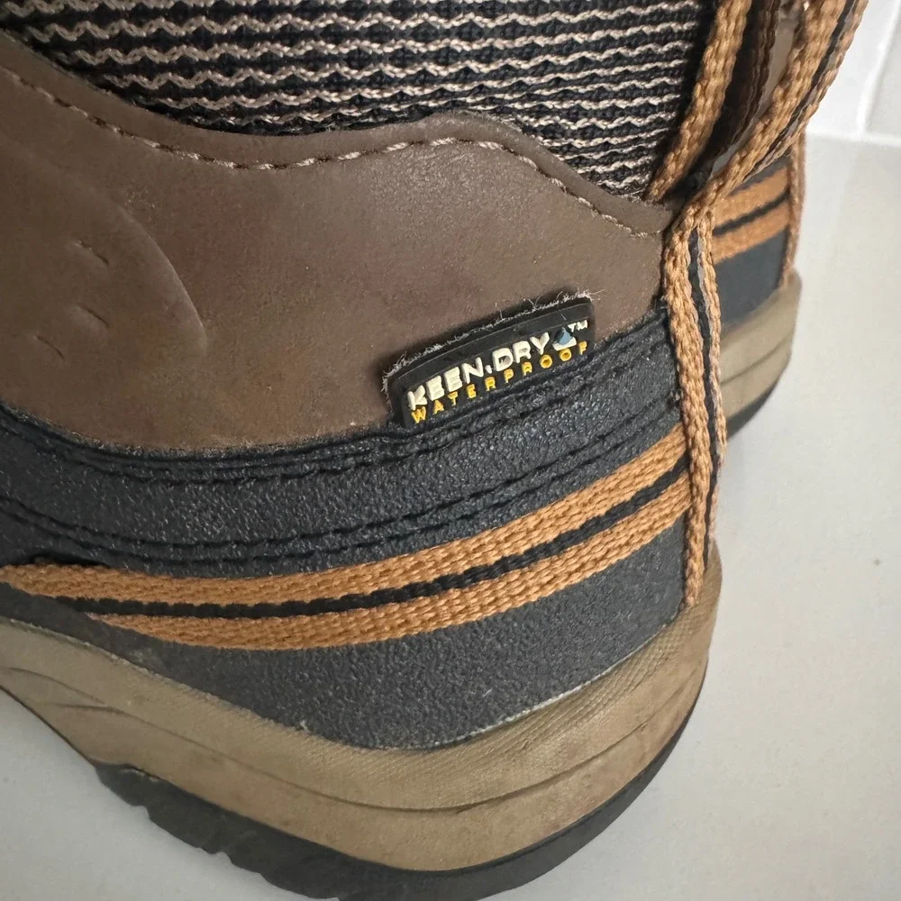 Keen Targhee Mid Hiking Boots Kids Size 4 Brown Waterproof Leather Trail Unisex